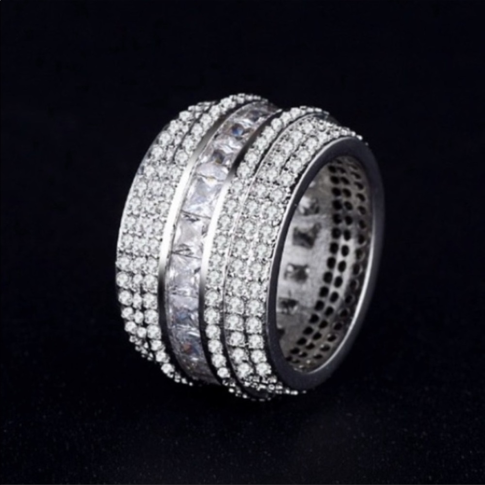 New Luxury Women’s 925 Silver Diamond Party Ring - Picture 4 of 4